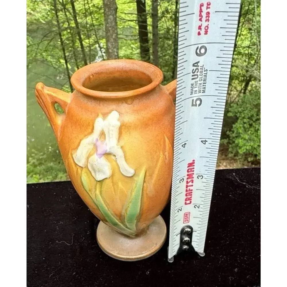 Lovely Vintage 1950’s Roseville Pink Iris Pattern Orange Ceramic Vase -A72